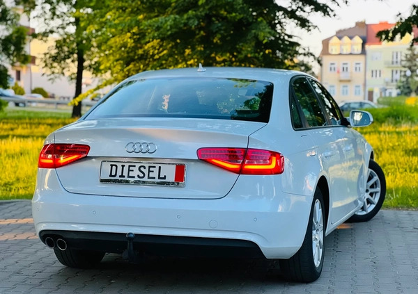 Audi A4 cena 47900 przebieg: 204535, rok produkcji 2013 z Ząbki małe 742